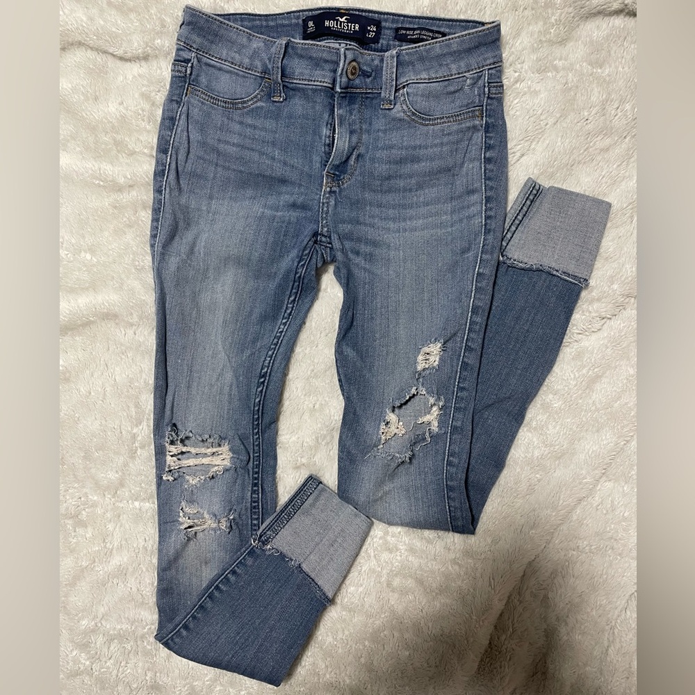 Hollister Advanced Stretch Low Rise Ripped Medium Wash Cropped Jean Leggings